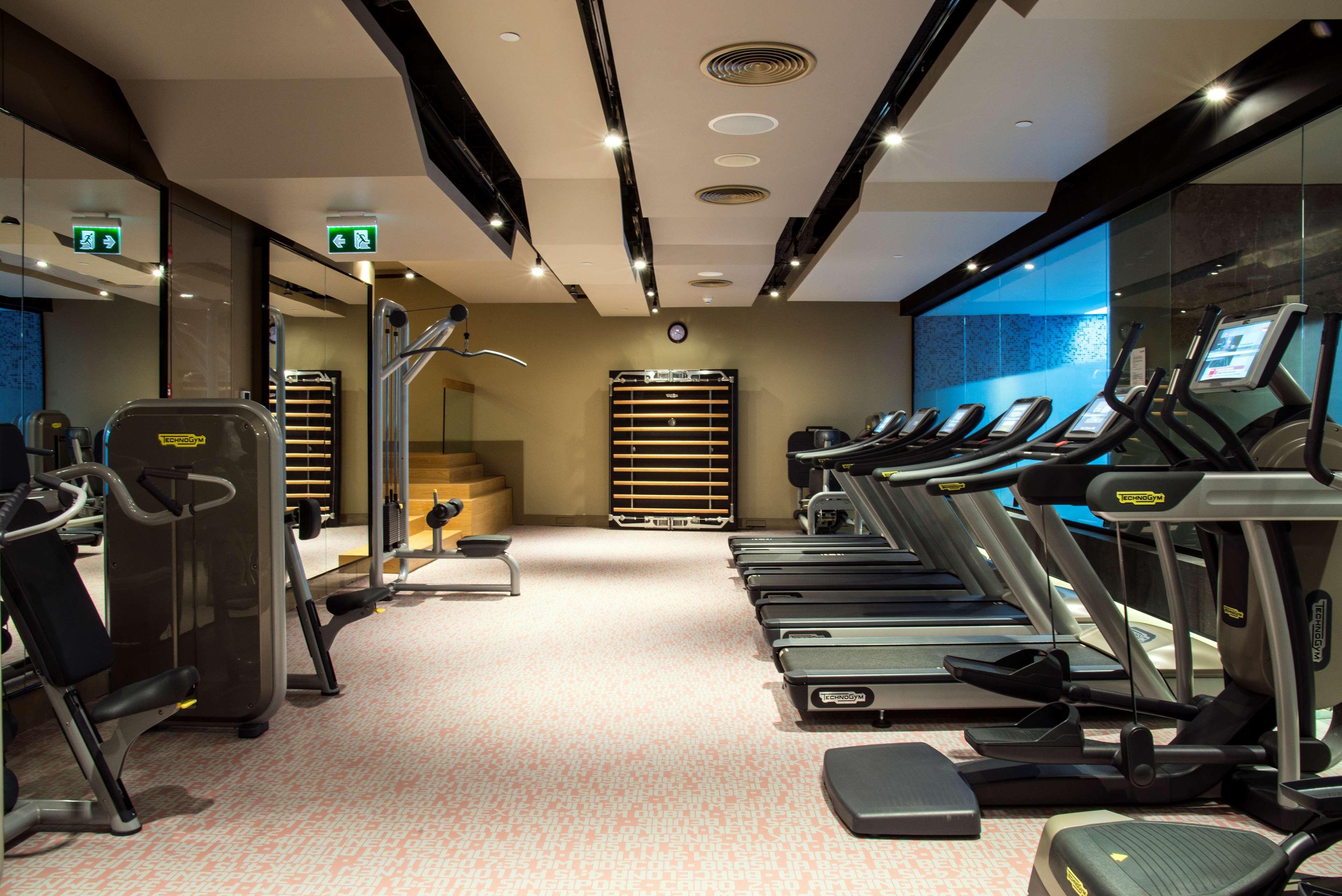 Radisson Blu Hotel Istanbul Asia Luaran gambar The gym at the InterContinental London The O2