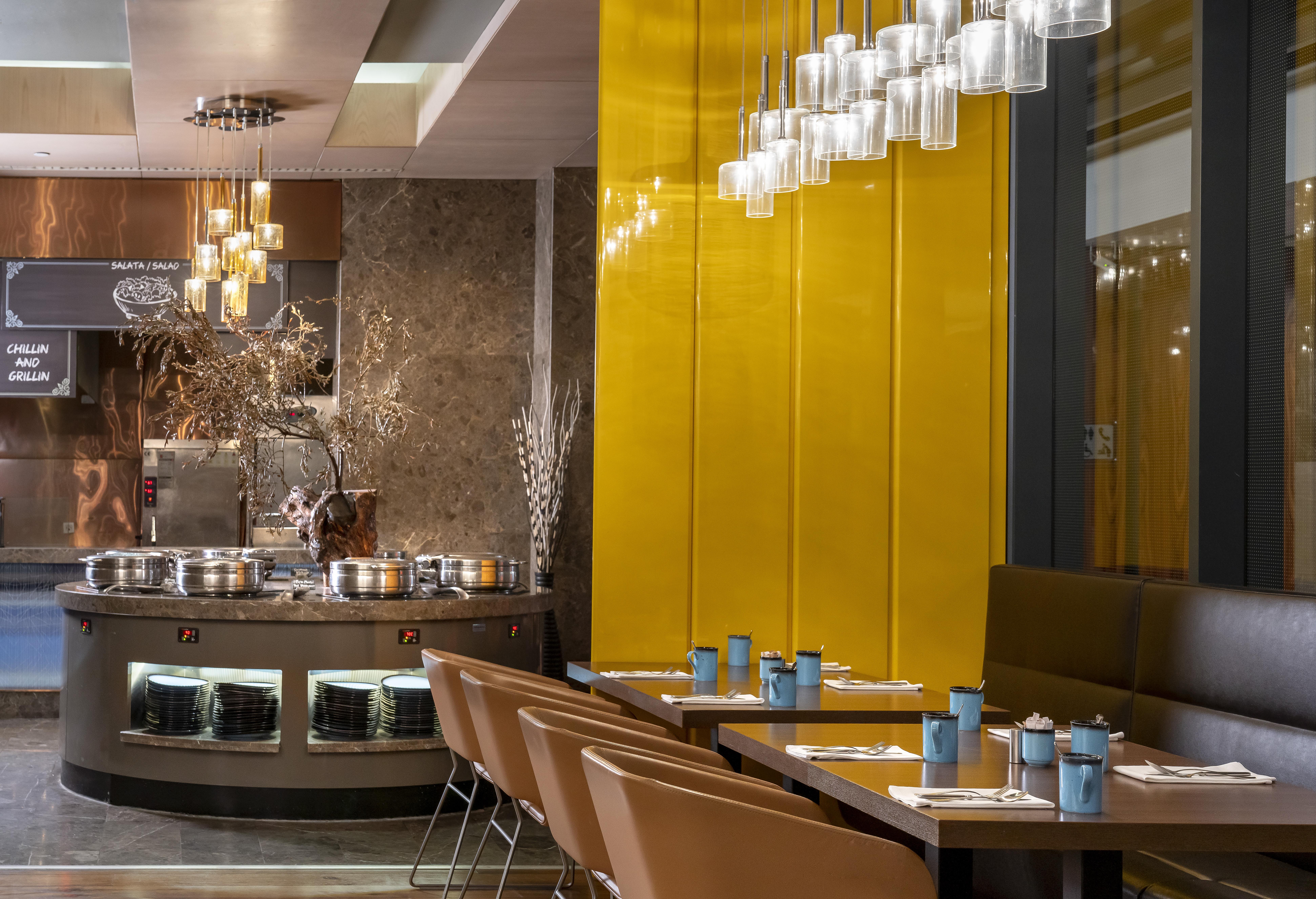 Radisson Blu Hotel Istanbul Asia Luaran gambar The interior of the restaurant