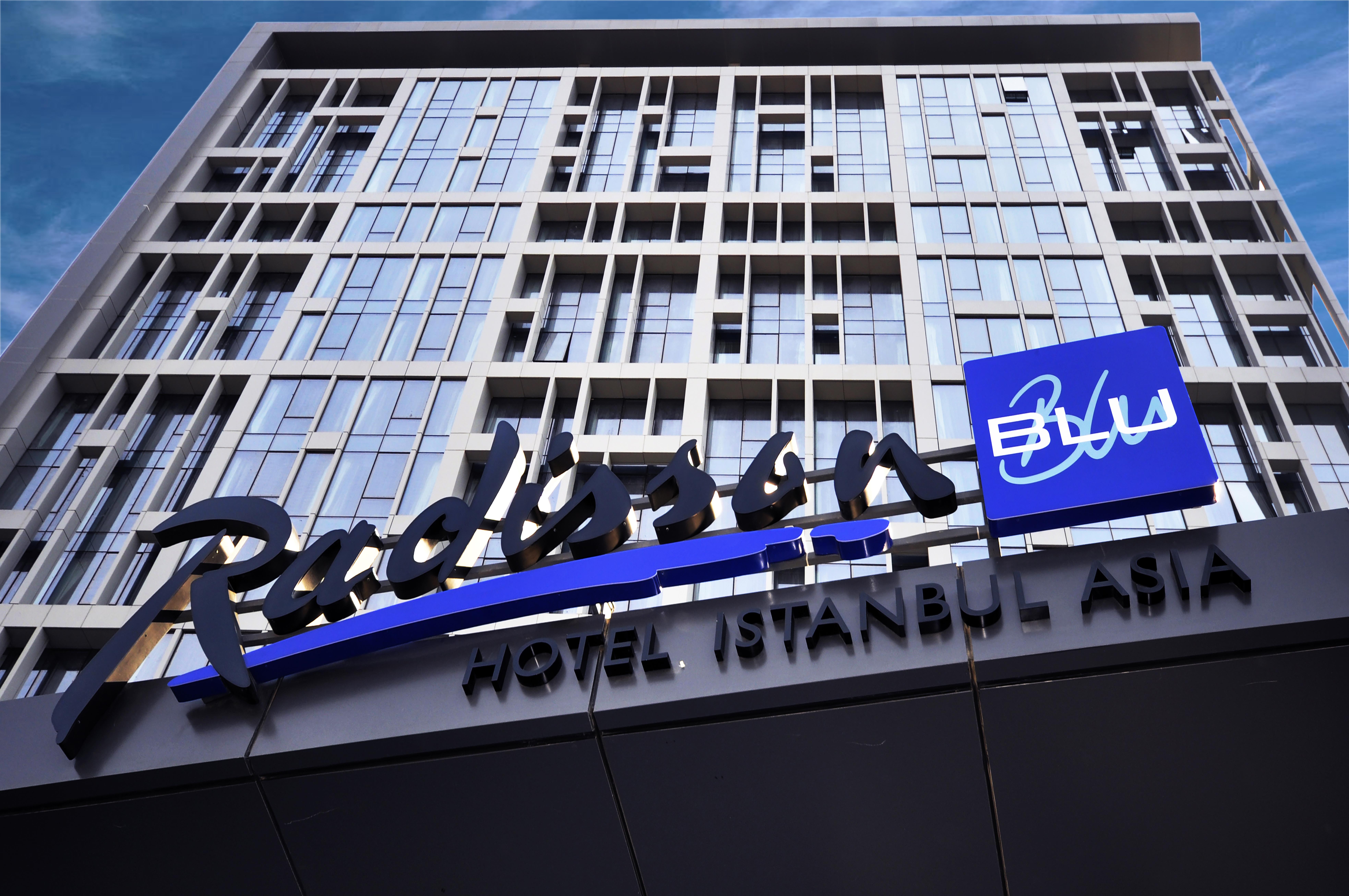 Radisson Blu Hotel Istanbul Asia Luaran gambar Estrella Damm headquarters in Barcelona